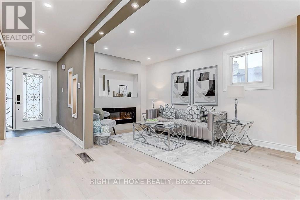 187 Collings Avenue, Bradford West Gwillimbury, Ontario  L3Z 1W2 - Photo 13 - N12463786