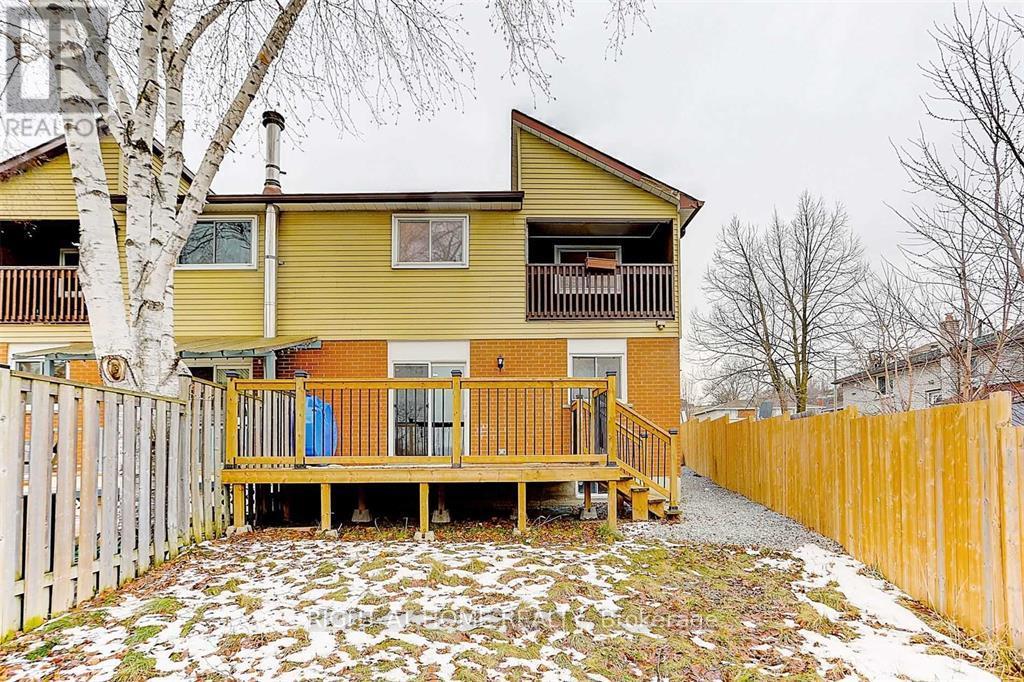 187 Collings Avenue, Bradford West Gwillimbury, Ontario  L3Z 1W2 - Photo 2 - N12463786