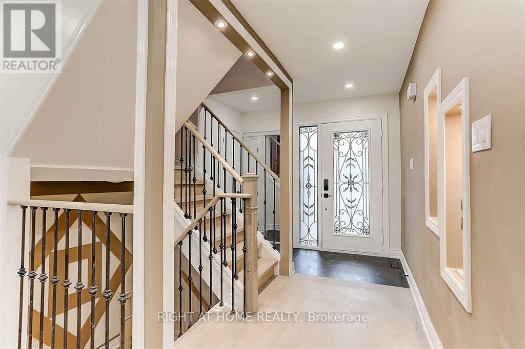187 Collings Avenue, Bradford West Gwillimbury, Ontario  L3Z 1W2 - Photo 8 - N12463786