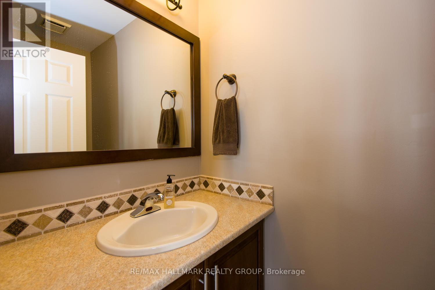 1743 Silver Bark Avenue, Ottawa, Ontario  K1C 7A8 - Photo 20 - X12462303
