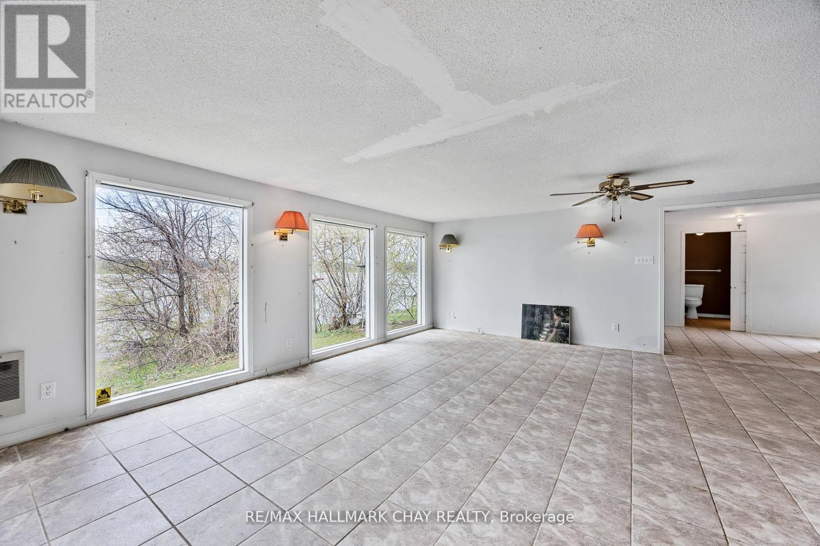 4 Lakeshore Road, Midland, Ontario  L4R 0B9 - Photo 22 - S12463789