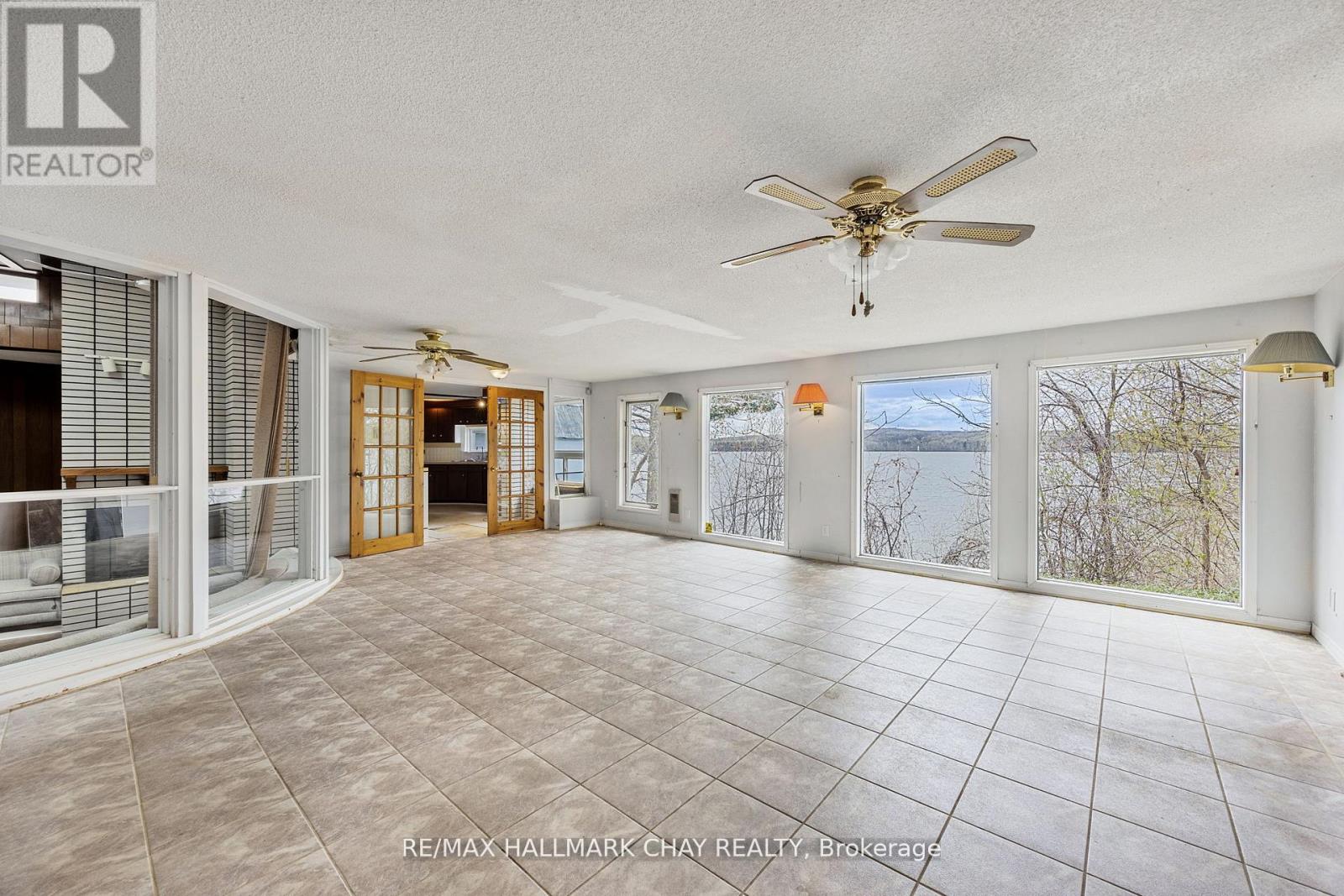 4 Lakeshore Road, Midland, Ontario  L4R 0B9 - Photo 23 - S12463789