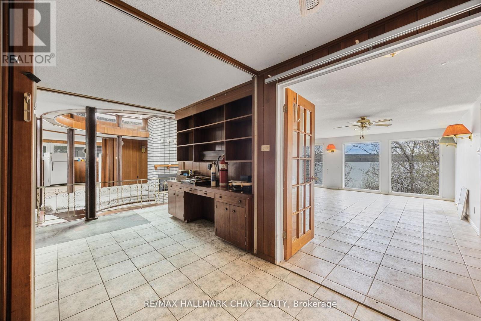 4 Lakeshore Road, Midland, Ontario  L4R 0B9 - Photo 4 - S12463789