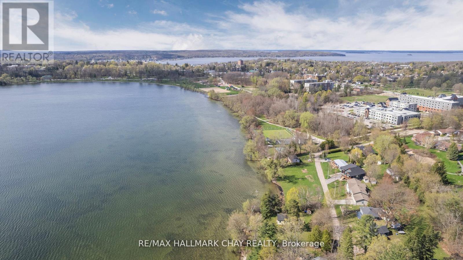 4 Lakeshore Road, Midland, Ontario  L4R 0B9 - Photo 45 - S12463789