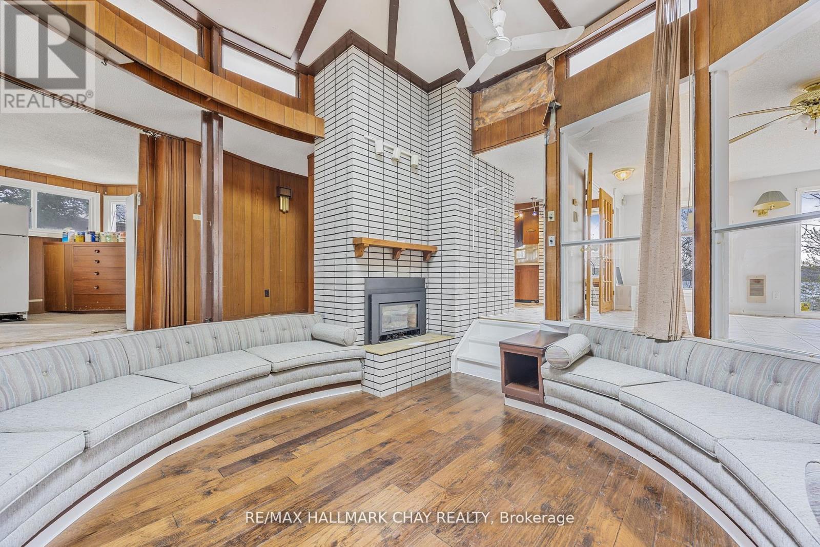 4 Lakeshore Road, Midland, Ontario  L4R 0B9 - Photo 7 - S12463789