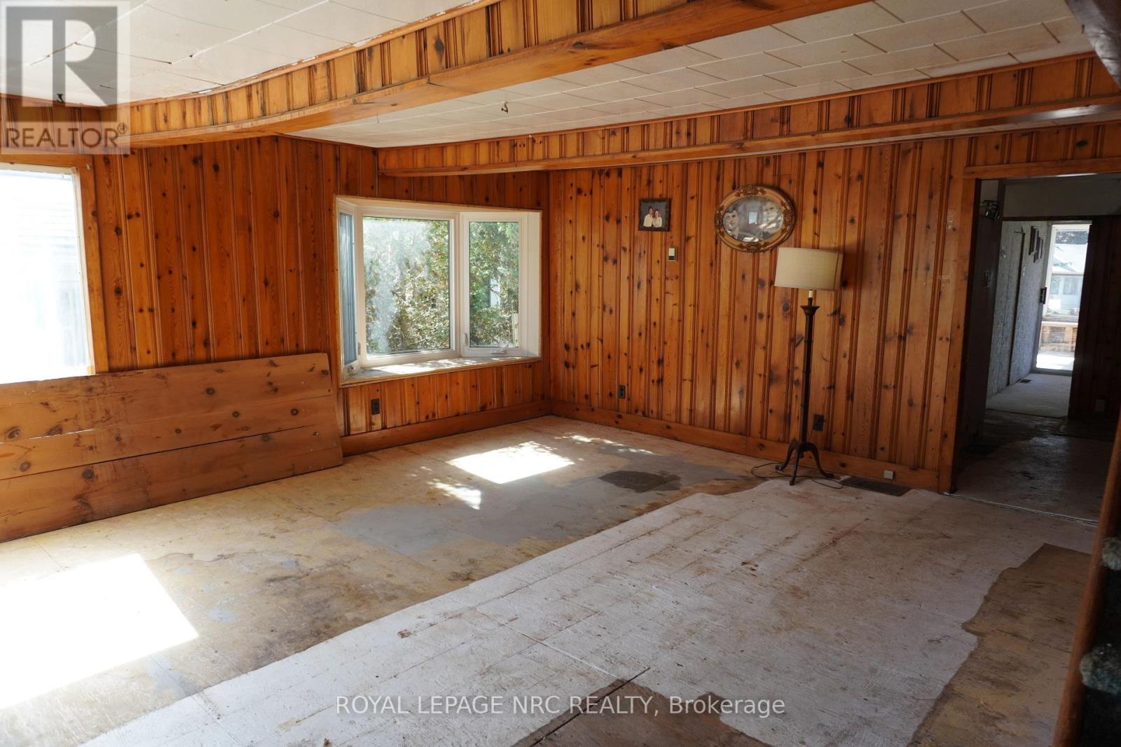 212 Lincoln Road W, Fort Erie, Ontario  L0S 1B0 - Photo 17 - X12463857