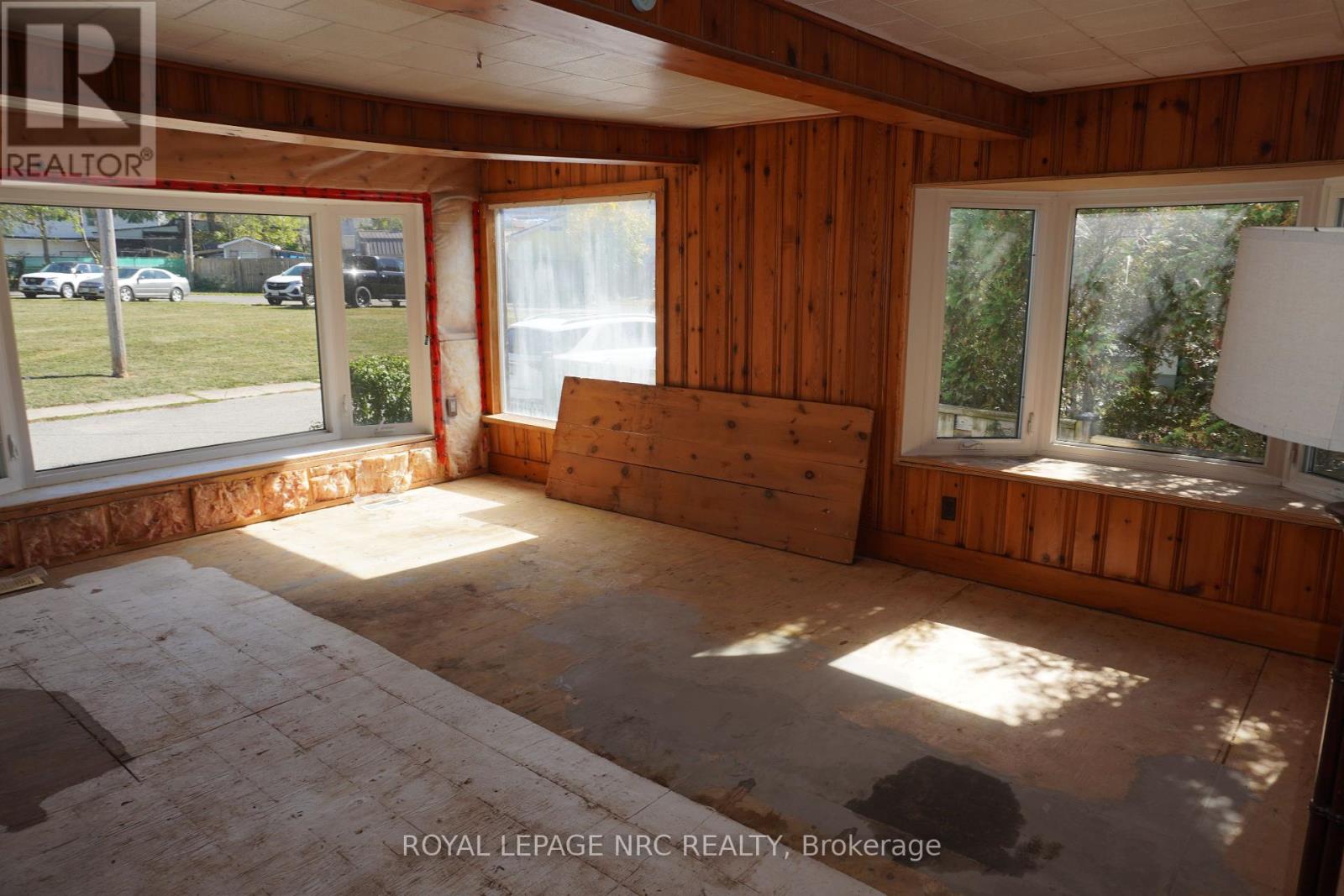 212 Lincoln Road W, Fort Erie, Ontario  L0S 1B0 - Photo 22 - X12463857