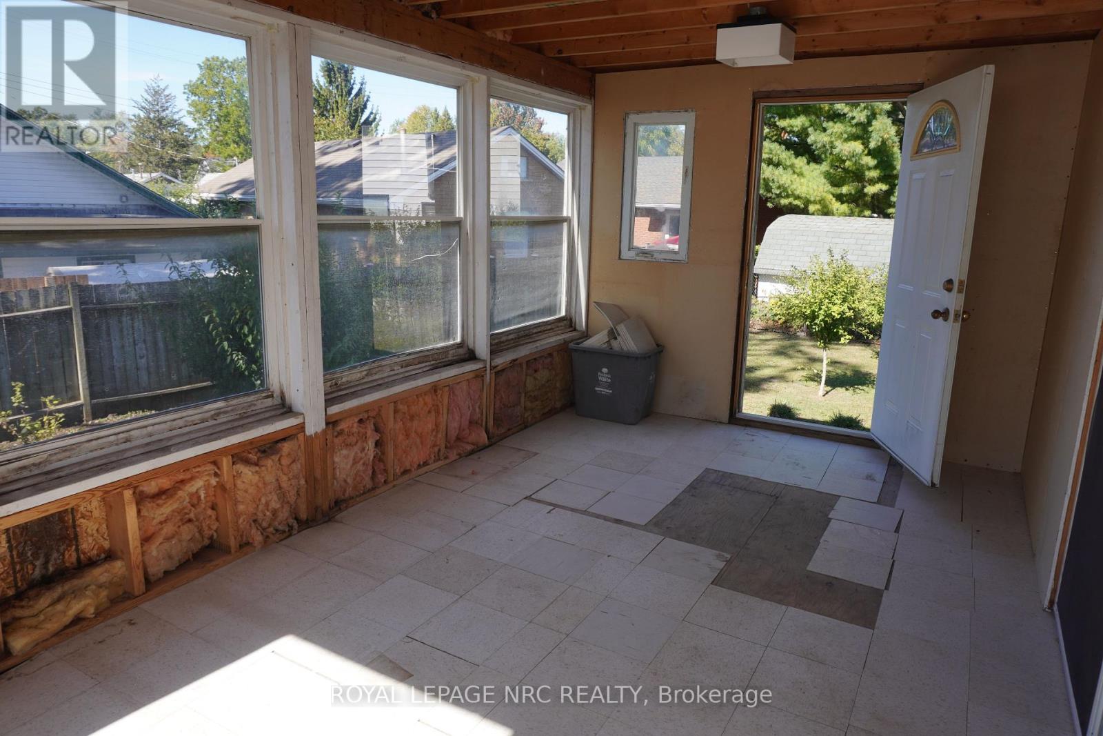 212 Lincoln Road W, Fort Erie, Ontario  L0S 1B0 - Photo 36 - X12463857