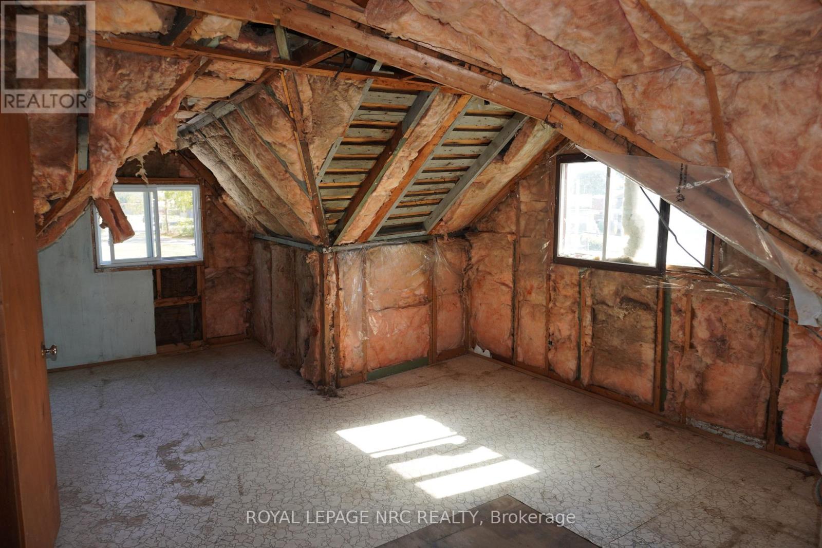 212 Lincoln Road W, Fort Erie, Ontario  L0S 1B0 - Photo 41 - X12463857