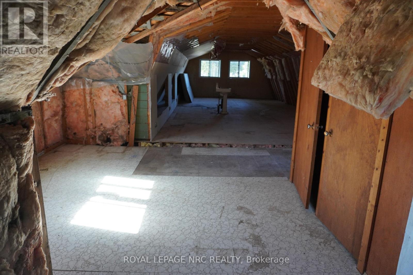 212 Lincoln Road W, Fort Erie, Ontario  L0S 1B0 - Photo 42 - X12463857