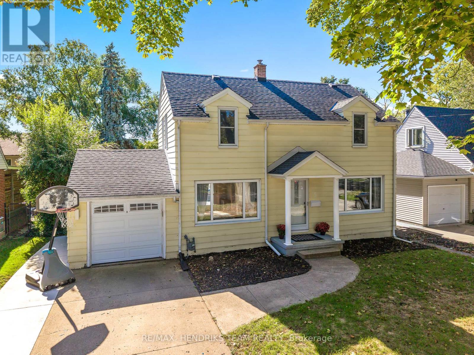 5 MAPLEWOOD DRIVE, St. Catharines, Ontario