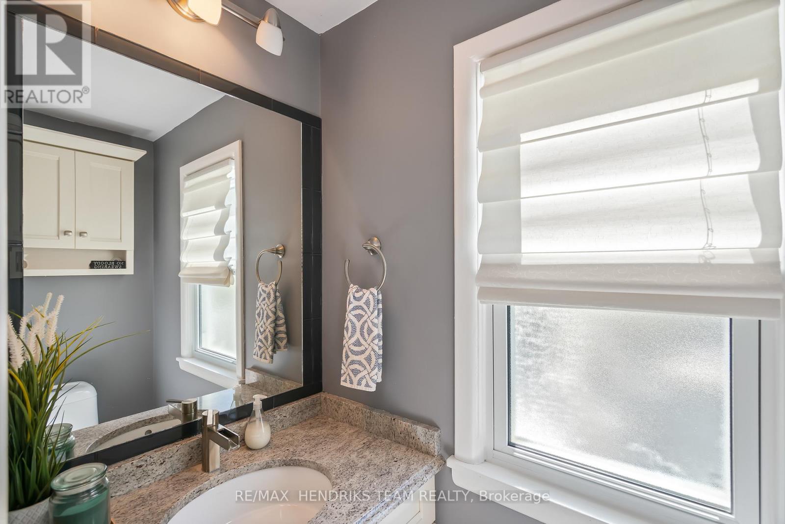 5 Maplewood Drive, St. Catharines, Ontario  L2M 3N9 - Photo 14 - X12463914