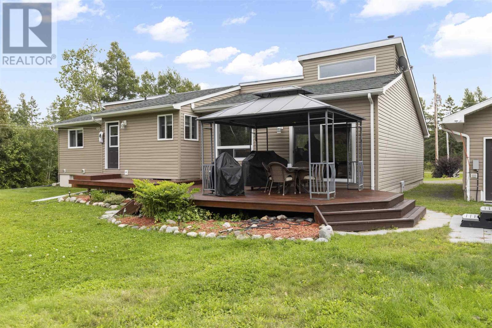 1856 F & G Line Rd, Richards Landing, Ontario  P0R 1J0 - Photo 4 - SM252561