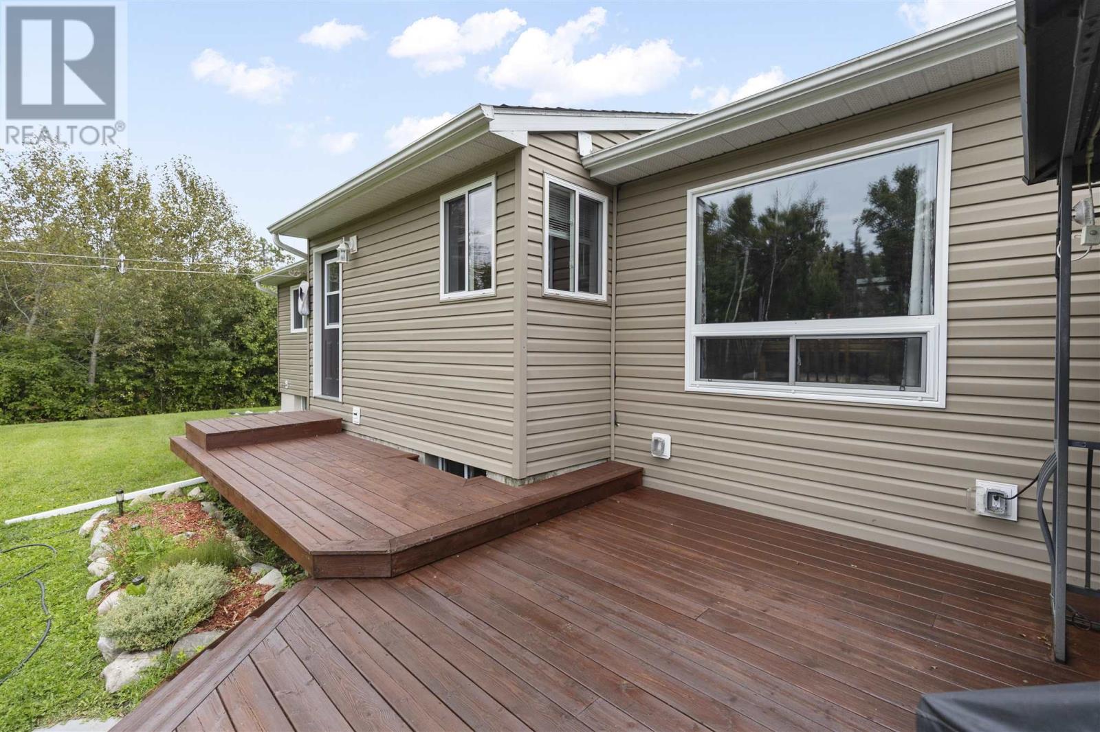 1856 F & G Line Rd, Richards Landing, Ontario  P0R 1J0 - Photo 5 - SM252561