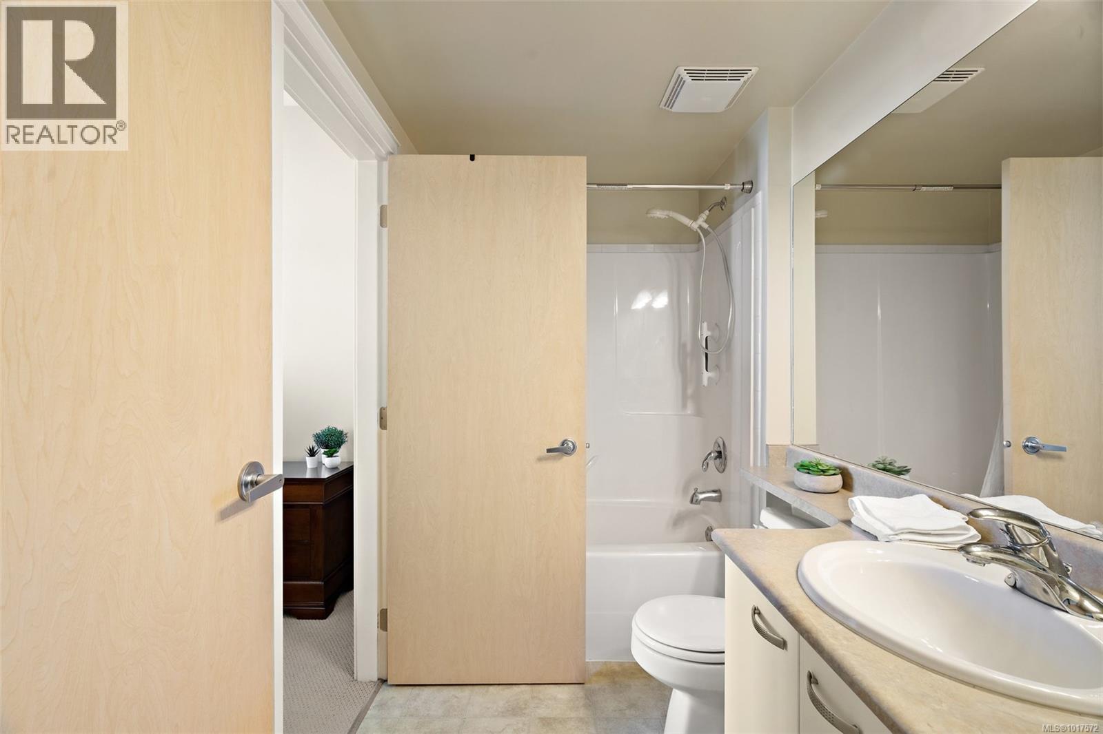 21 1019 North Park St, Victoria, British Columbia  V8T 5L4 - Photo 13 - 1017572