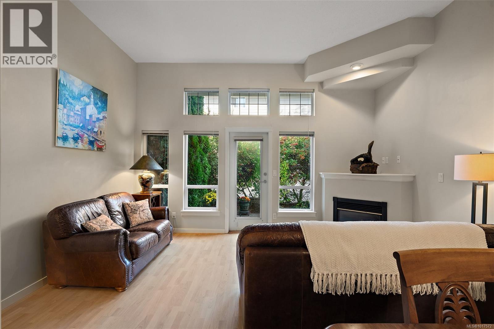 21 1019 North Park St, Victoria, British Columbia  V8T 5L4 - Photo 4 - 1017572