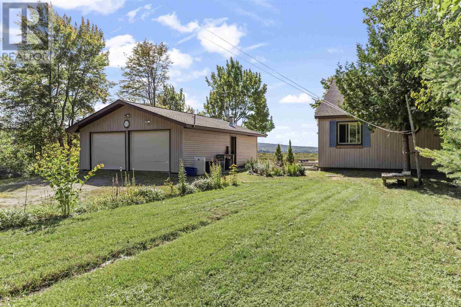 1966 Pineshores Rd, Goulais River, Ontario  P0S 1E0 - Photo 4 - SM252713