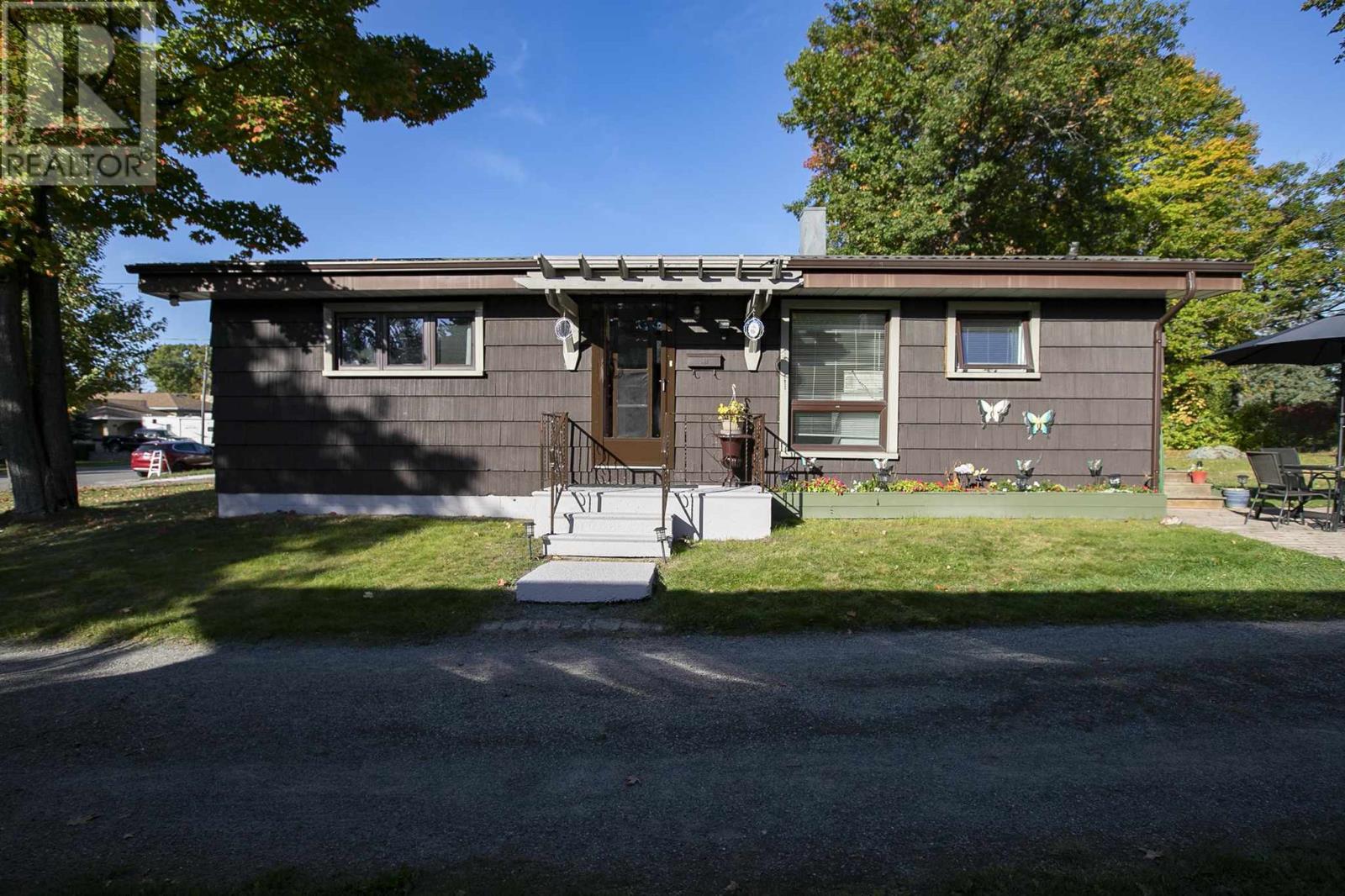106 Malabar Drive, Sault Ste. Marie, Ontario  P6B 4A7 - Photo 13 - SM252830