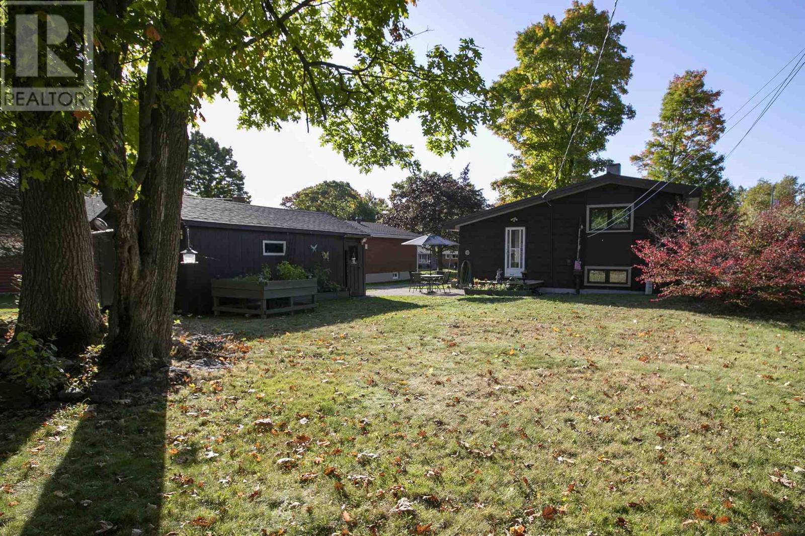 106 Malabar Drive, Sault Ste. Marie, Ontario  P6B 4A7 - Photo 12 - SM252830