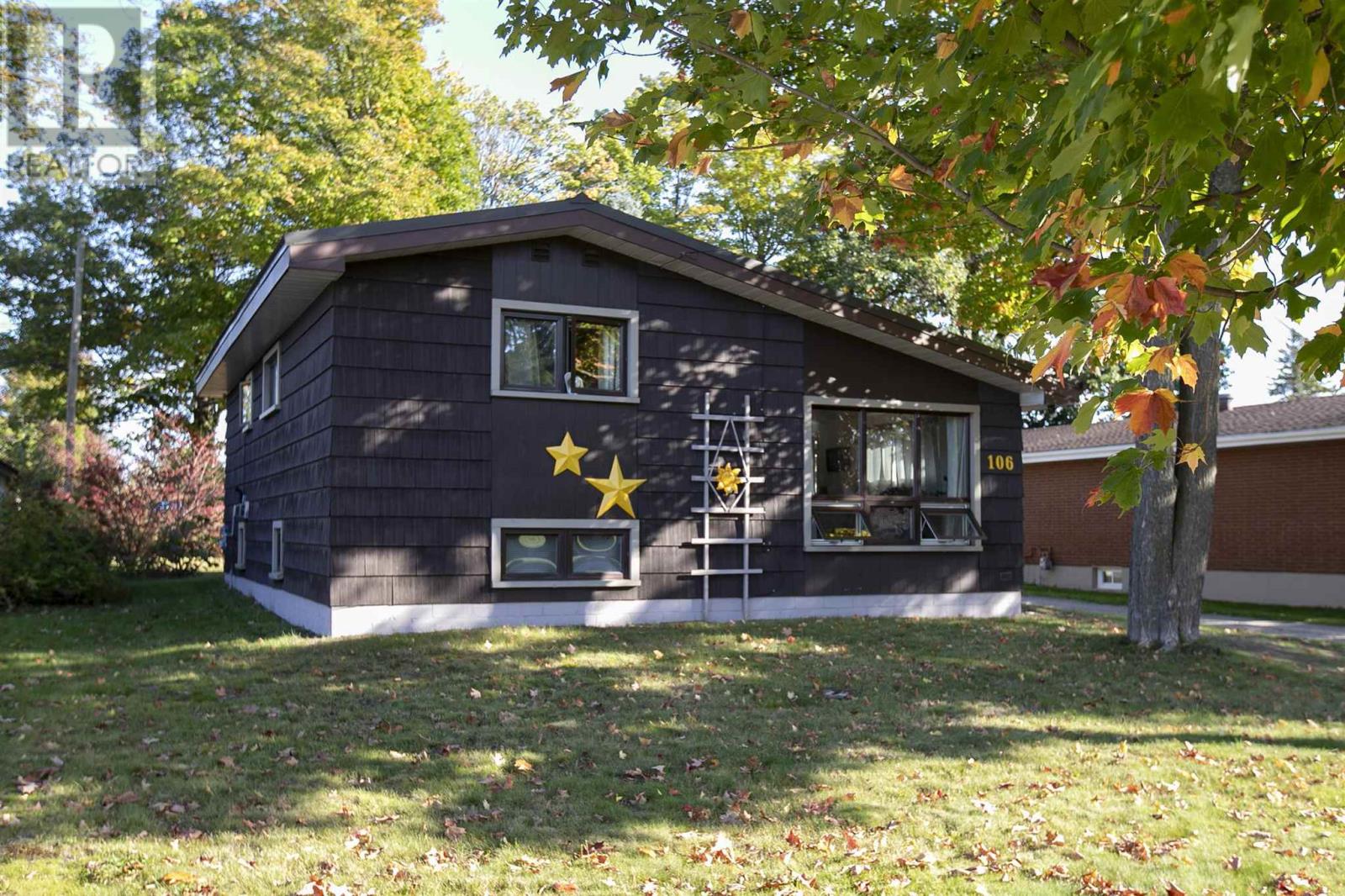 106 Malabar Drive, Sault Ste. Marie, Ontario  P6B 4A7 - Photo 3 - SM252830