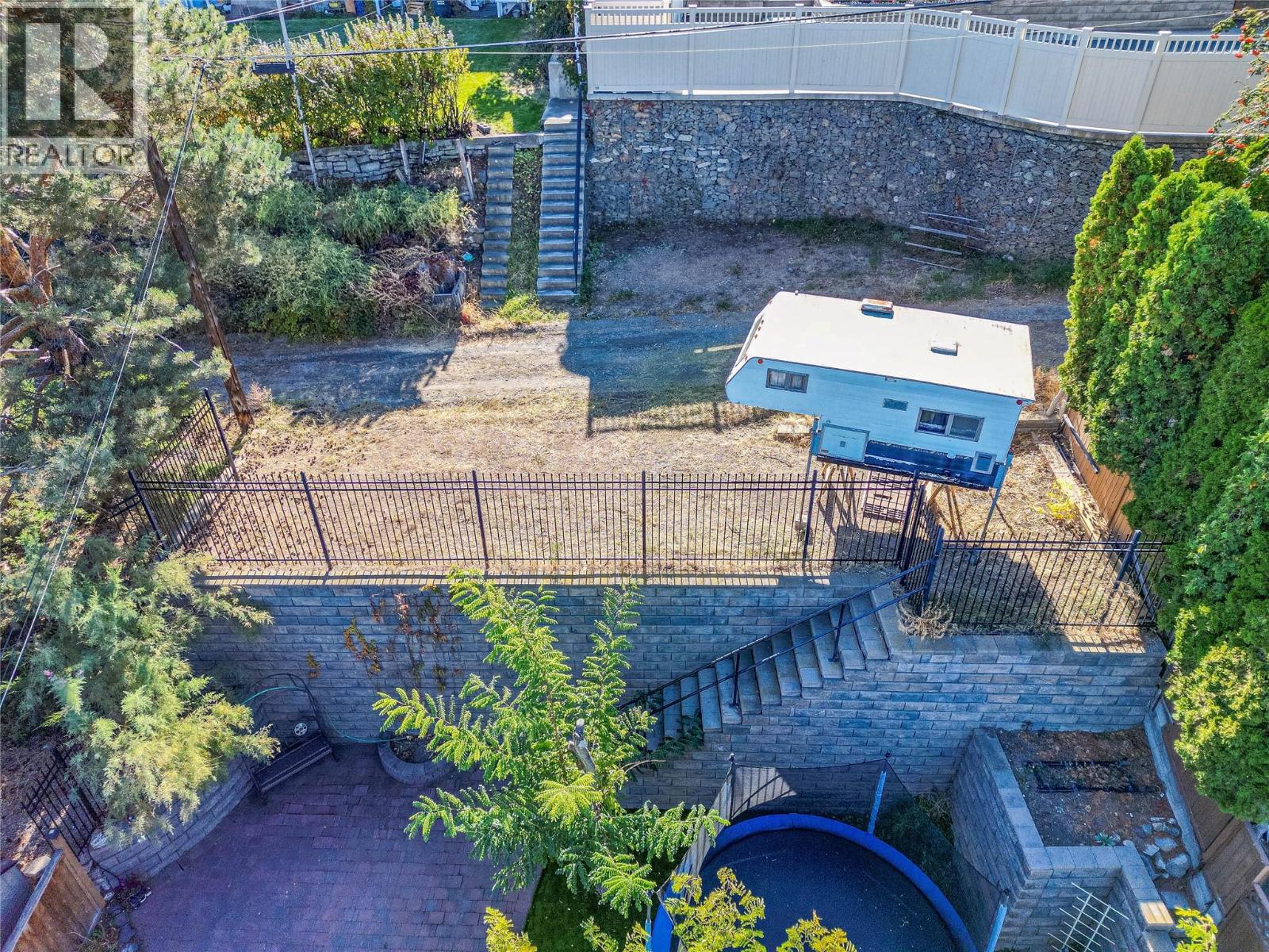 635 Douglas Street, Kamloops, British Columbia  V2C 2X6 - Photo 8 - 10365886