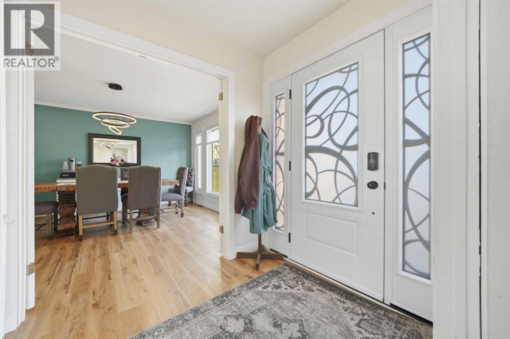 8131 33 Avenue Nw, Calgary, Alberta  T3B 1L5 - Photo 3 - A2263753