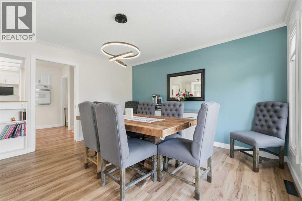8131 33 Avenue Nw, Calgary, Alberta  T3B 1L5 - Photo 4 - A2263753