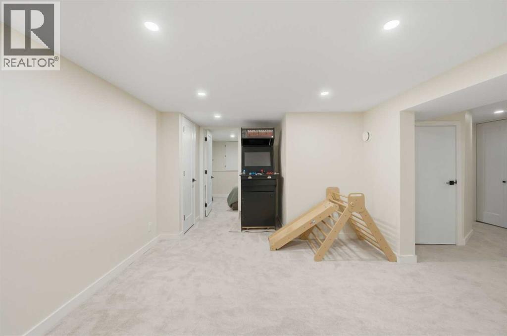 8131 33 Avenue Nw, Calgary, Alberta  T3B 1L5 - Photo 29 - A2263753