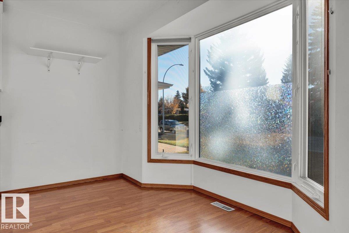 3803 112 St Nw Nw, Edmonton, Alberta  T6J 1J1 - Photo 12 - E4462175