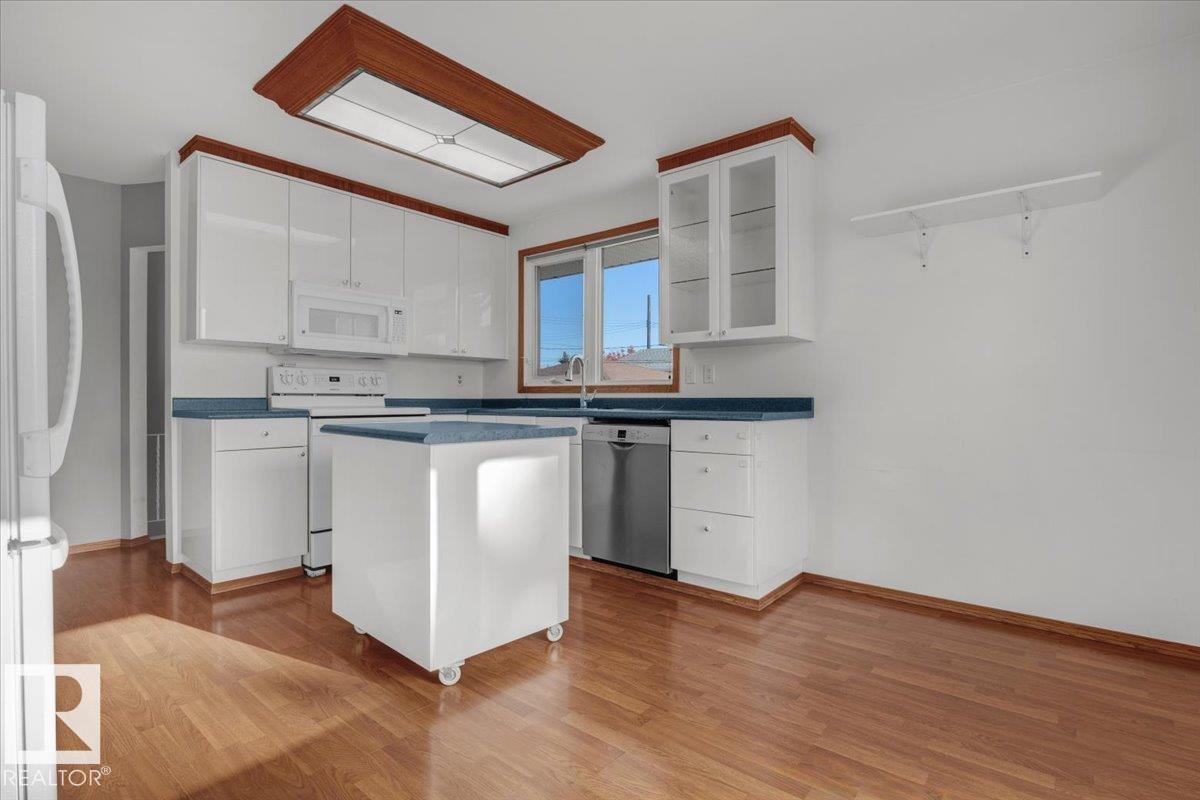 3803 112 St Nw Nw, Edmonton, Alberta  T6J 1J1 - Photo 13 - E4462175