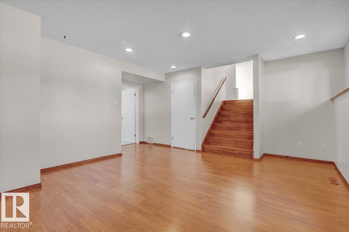 3803 112 St Nw Nw, Edmonton, Alberta  T6J 1J1 - Photo 22 - E4462175