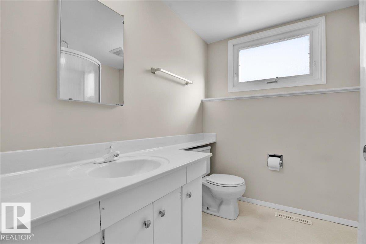 3803 112 St Nw Nw, Edmonton, Alberta  T6J 1J1 - Photo 25 - E4462175