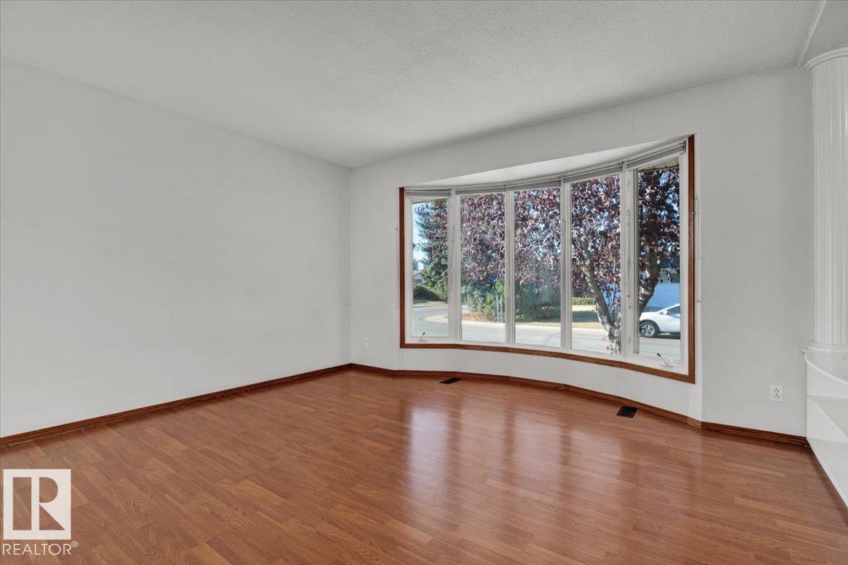 3803 112 St Nw Nw, Edmonton, Alberta  T6J 1J1 - Photo 9 - E4462175