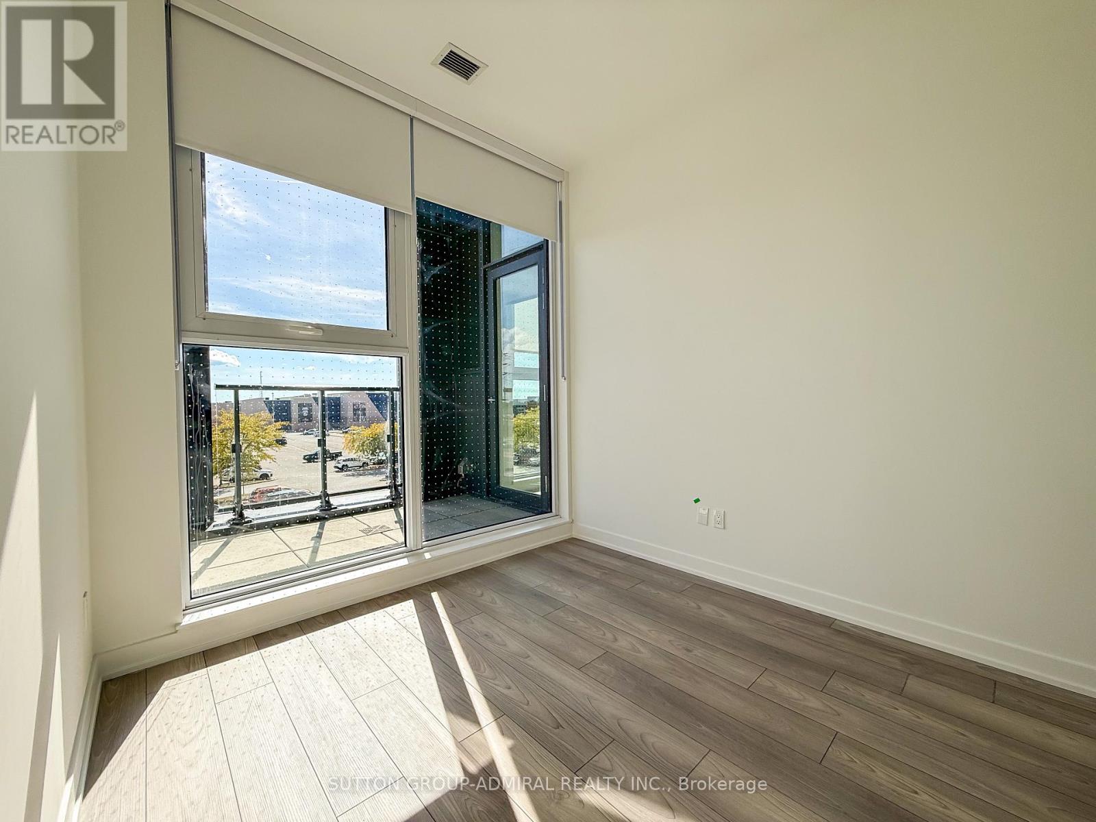 225 - 1007 The Queensway, Toronto, Ontario  M8Z 6C7 - Photo 10 - W12463754
