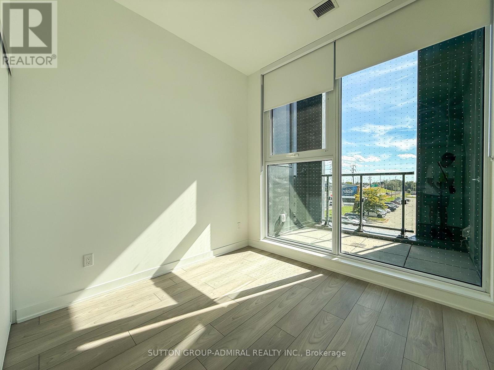 225 - 1007 The Queensway, Toronto, Ontario  M8Z 6C7 - Photo 11 - W12463754