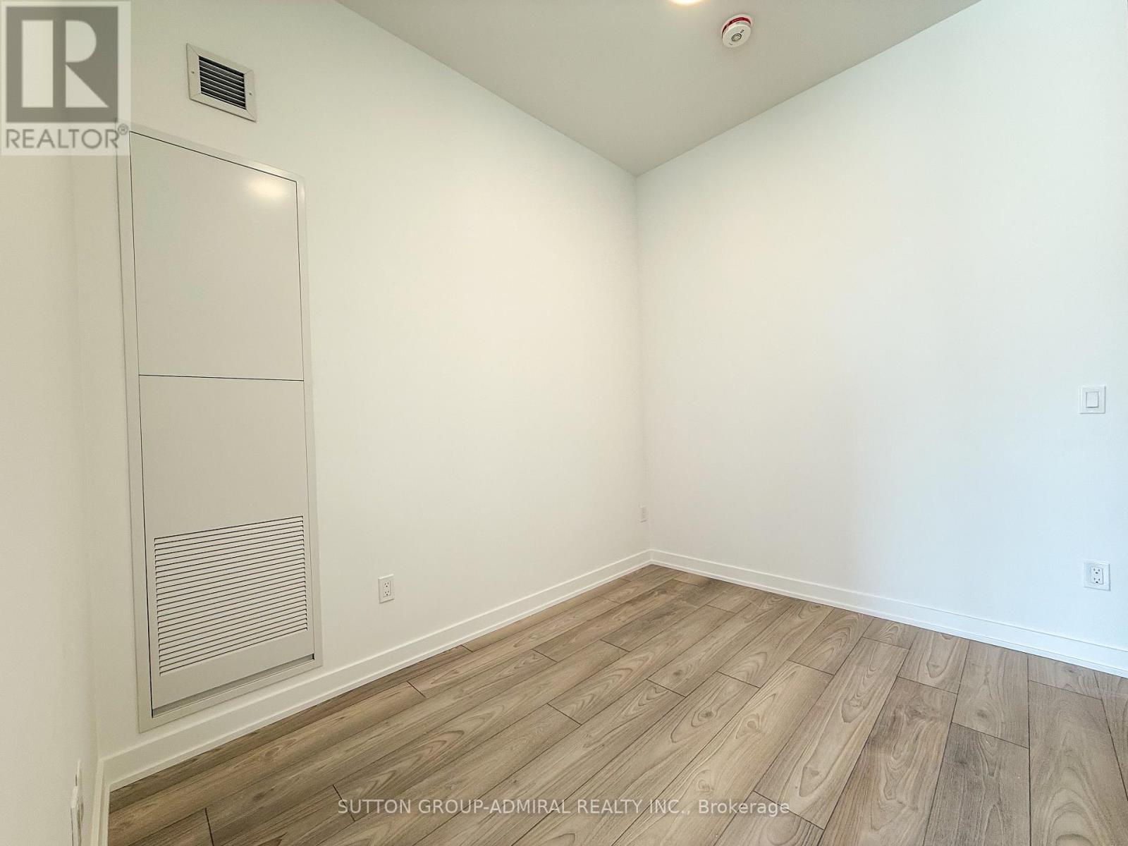 225 - 1007 The Queensway, Toronto, Ontario  M8Z 6C7 - Photo 13 - W12463754