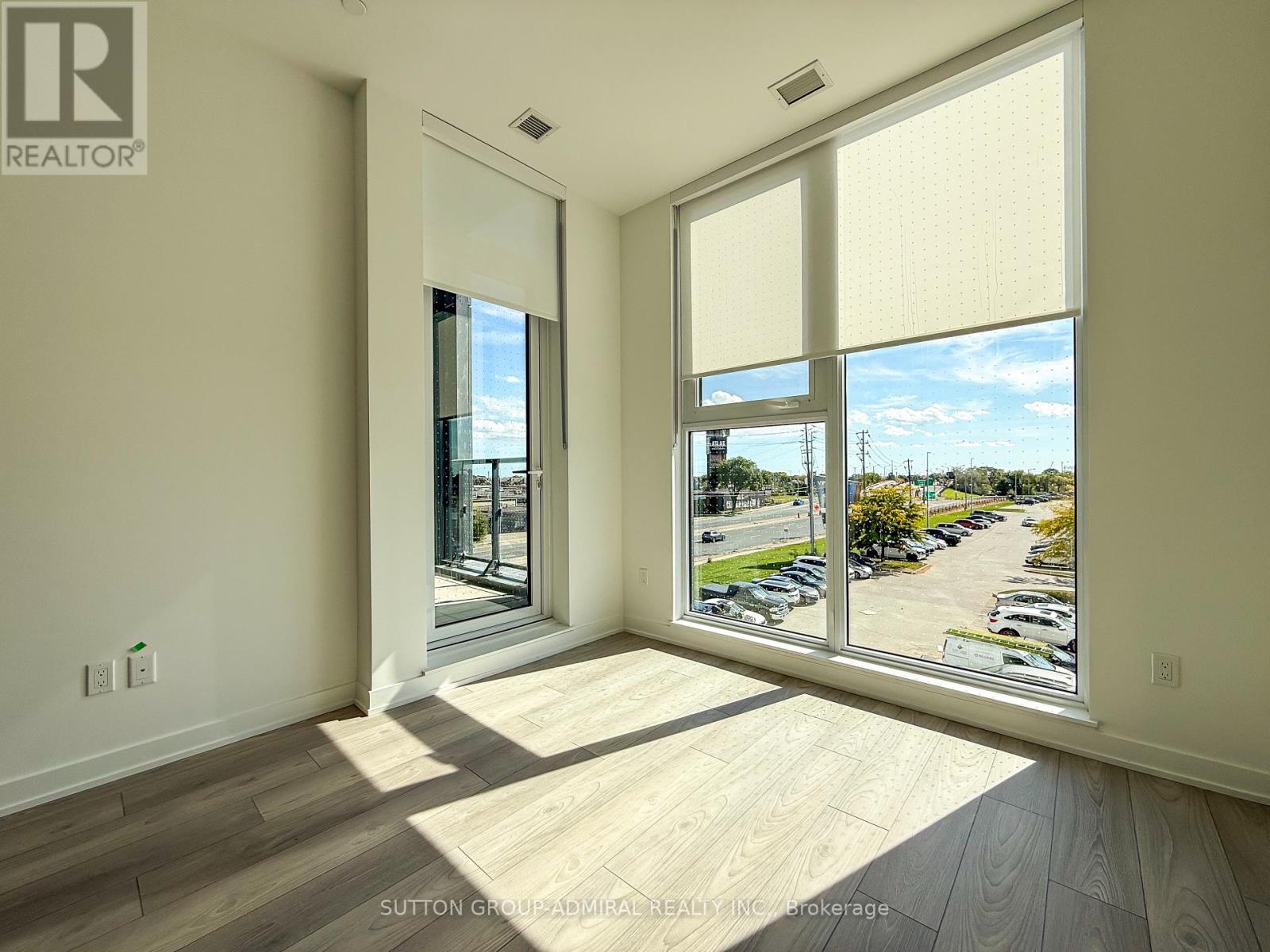 225 - 1007 The Queensway, Toronto, Ontario  M8Z 6C7 - Photo 8 - W12463754