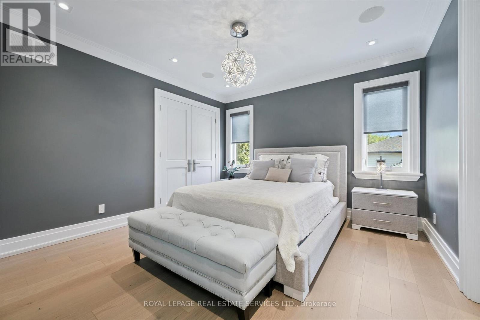 14 Westglen Crescent, Toronto, Ontario  M9B 4R1 - Photo 28 - W12463756