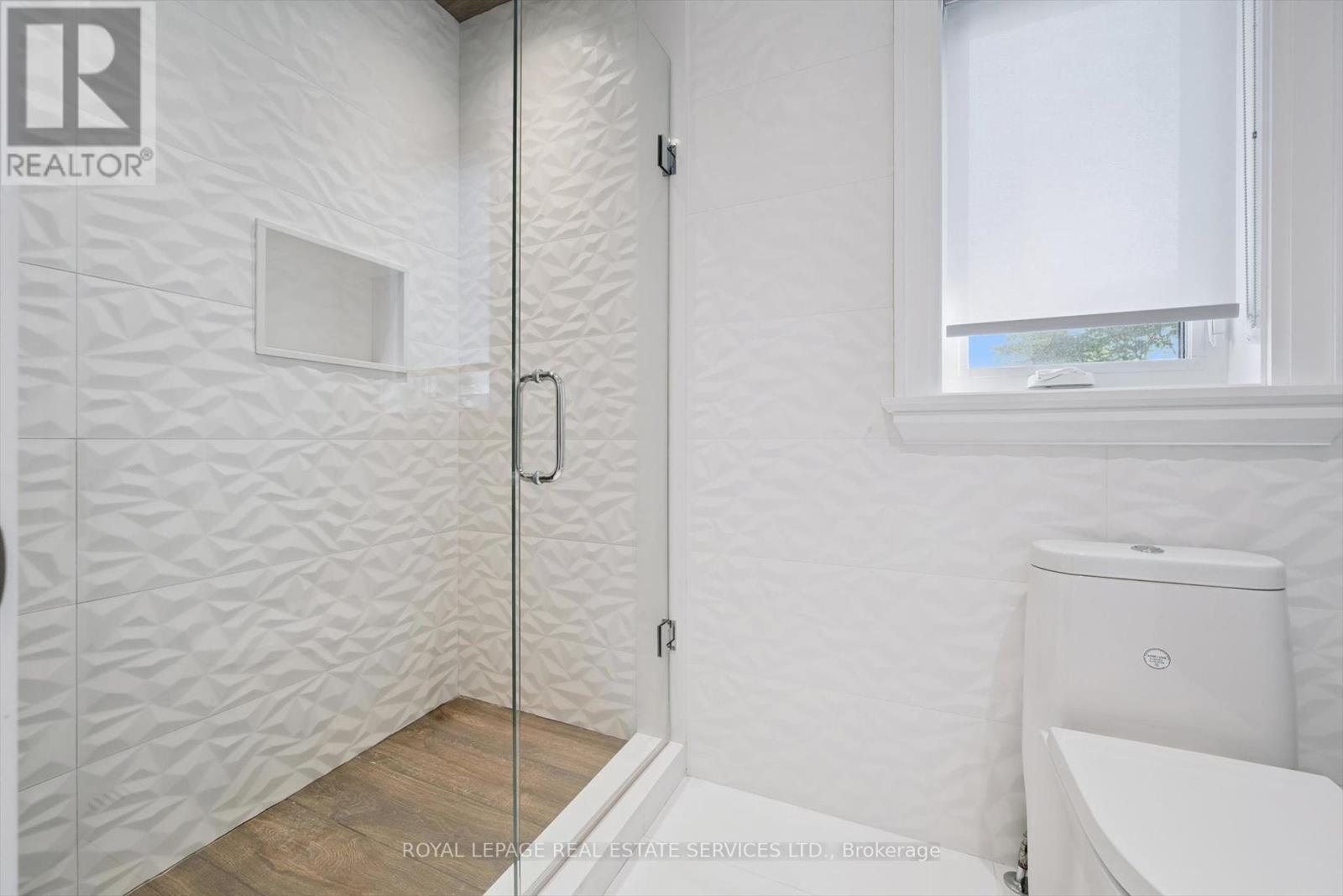 14 Westglen Crescent, Toronto, Ontario  M9B 4R1 - Photo 30 - W12463756