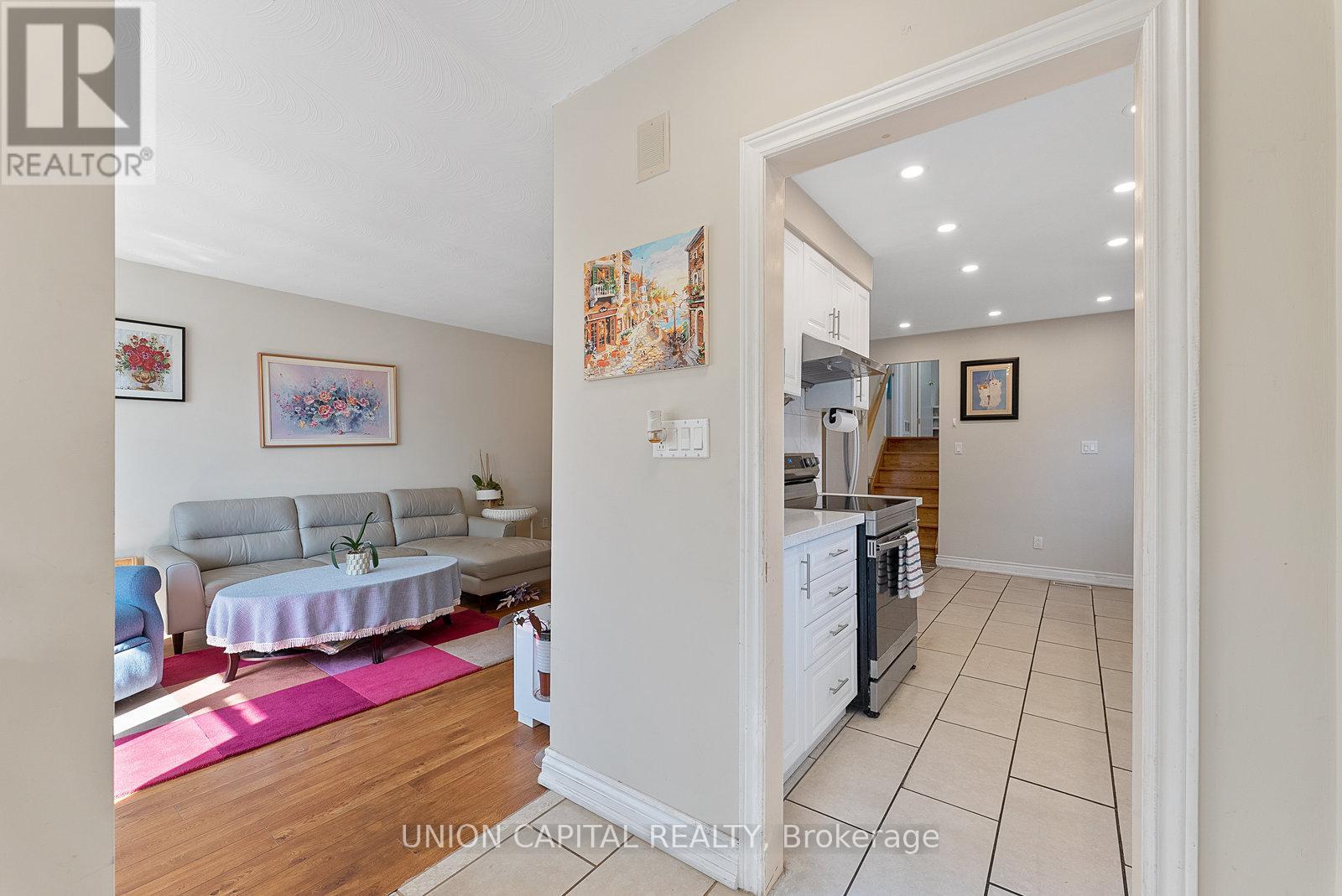 37 Callowhill Drive, Toronto, Ontario  M9R 3L3 - Photo 1 - W12463760