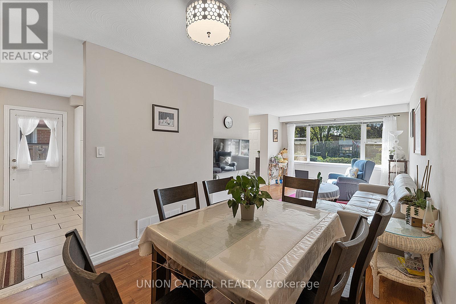37 Callowhill Drive, Toronto, Ontario  M9R 3L3 - Photo 10 - W12463760