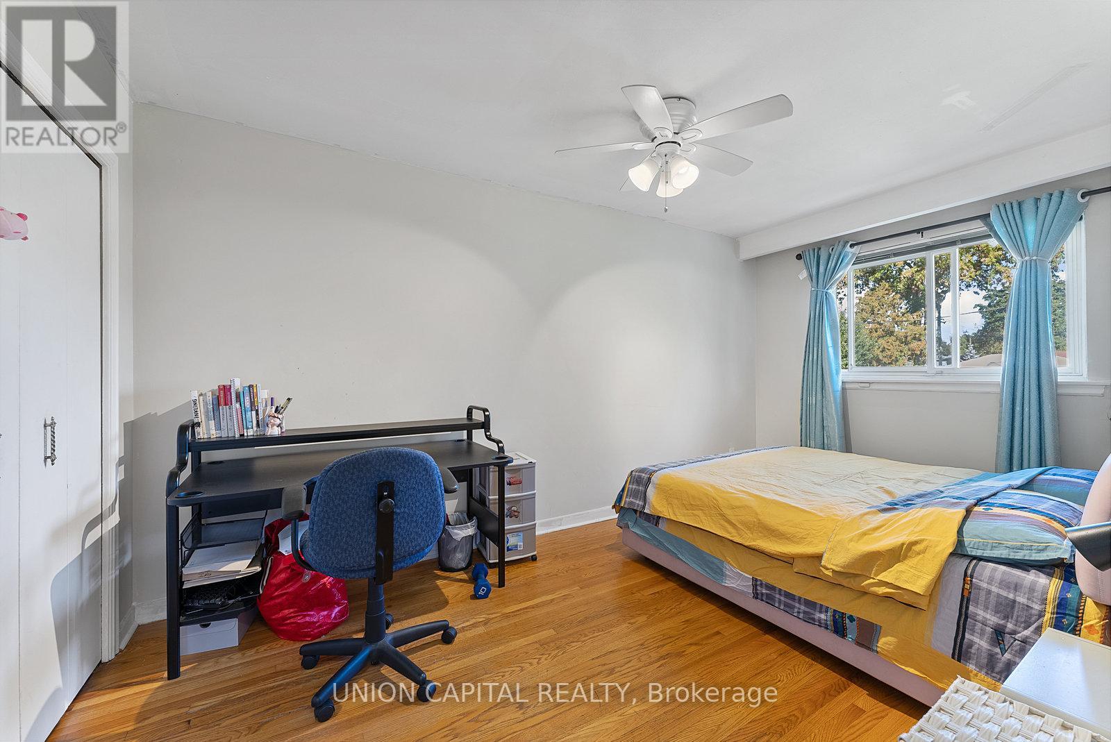 37 Callowhill Drive, Toronto, Ontario  M9R 3L3 - Photo 16 - W12463760
