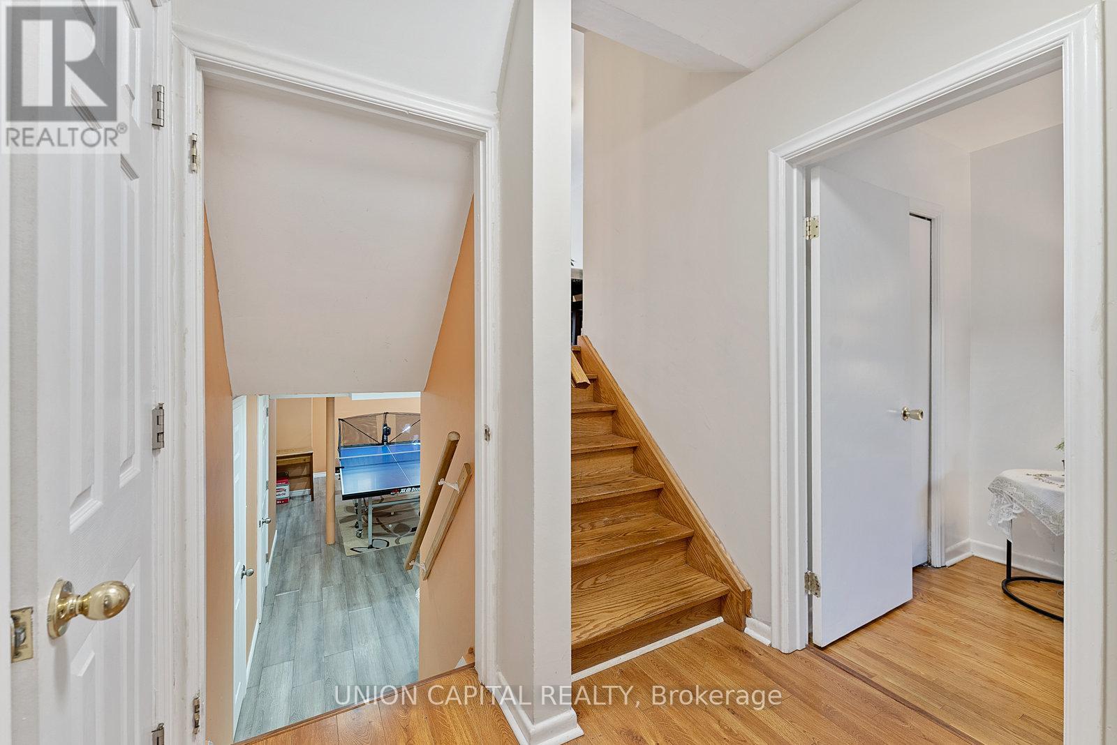 37 Callowhill Drive, Toronto, Ontario  M9R 3L3 - Photo 24 - W12463760