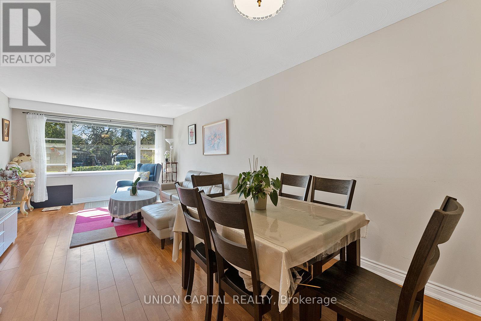 37 Callowhill Drive, Toronto, Ontario  M9R 3L3 - Photo 9 - W12463760