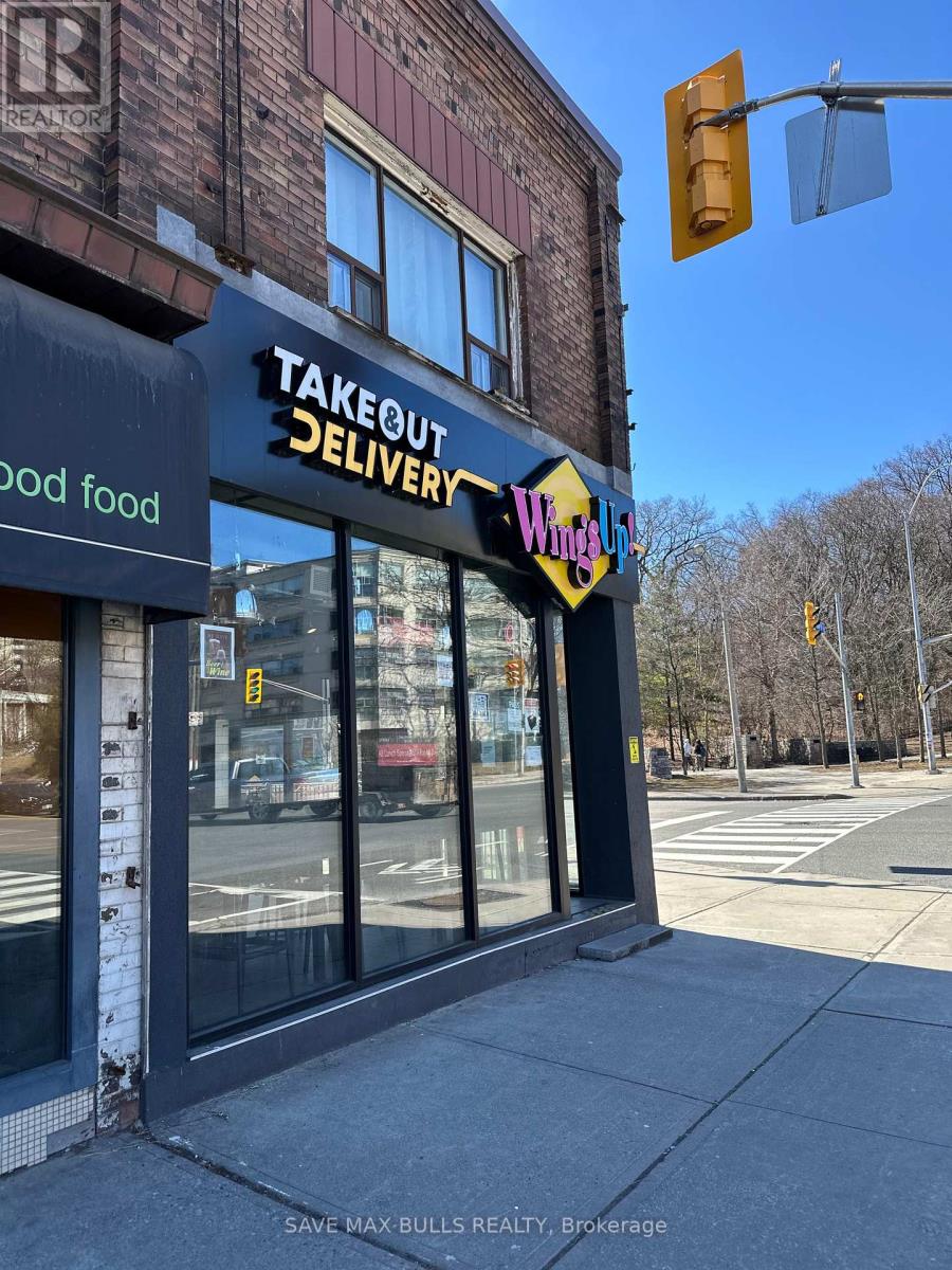 1733 BLOOR STREET, Toronto, Ontario