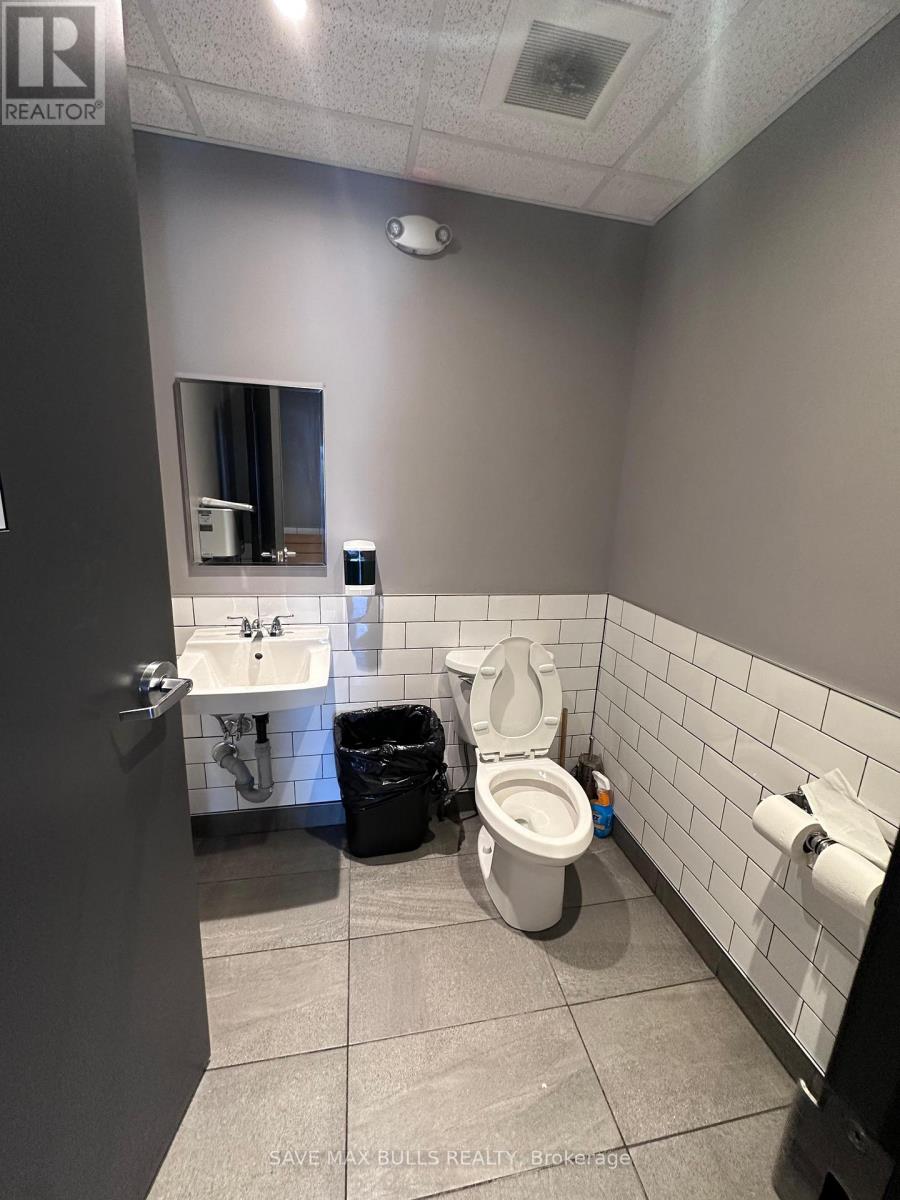 1733 Bloor Street, Toronto, Ontario  M6P 1B2 - Photo 7 - W12463810