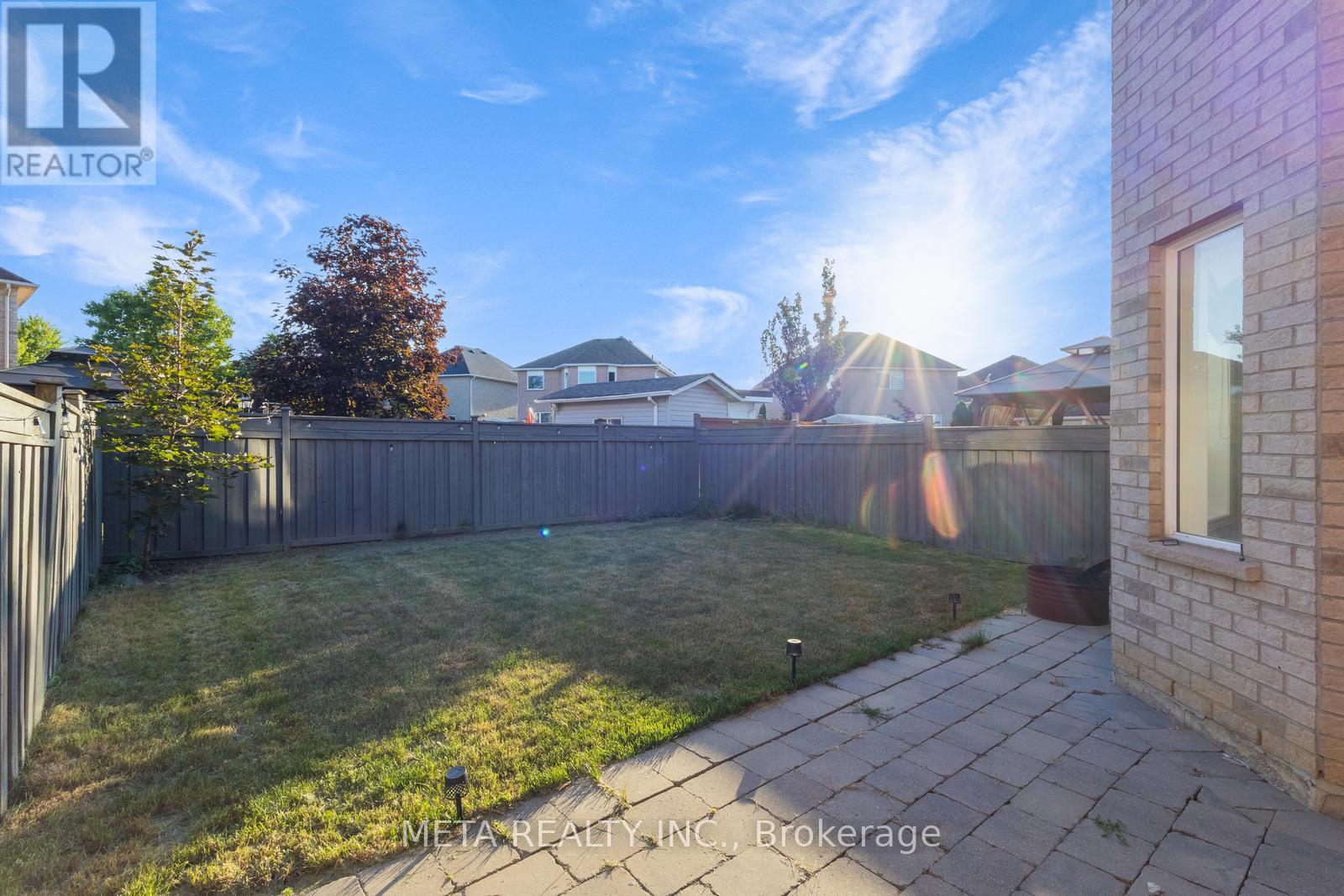 45 Trailview Lane, Caledon, Ontario  L7E 2W1 - Photo 22 - W12463819