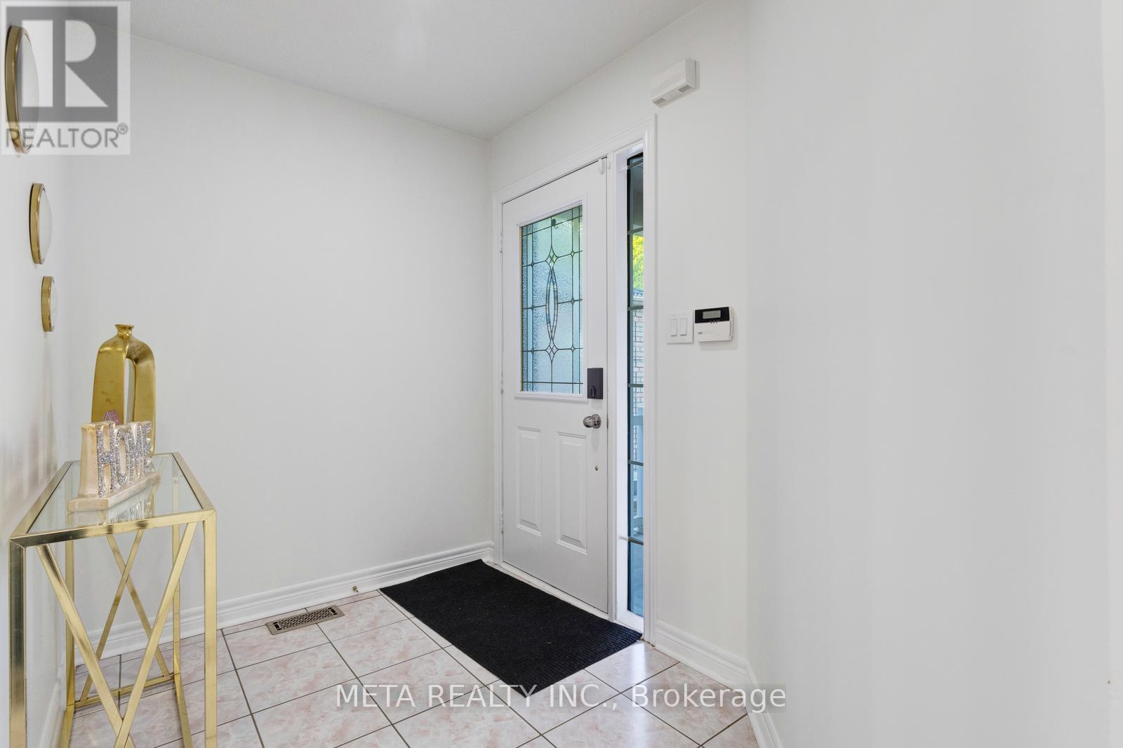 45 Trailview Lane, Caledon, Ontario  L7E 2W1 - Photo 5 - W12463819