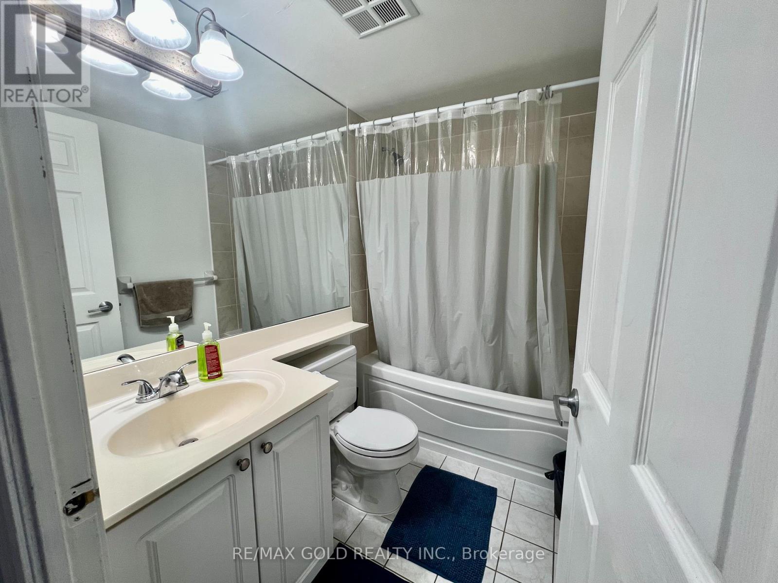 #2207 - 3880 Duke Of York Boulevard, Mississauga, Ontario  L5B 4M7 - Photo 14 - W12462984