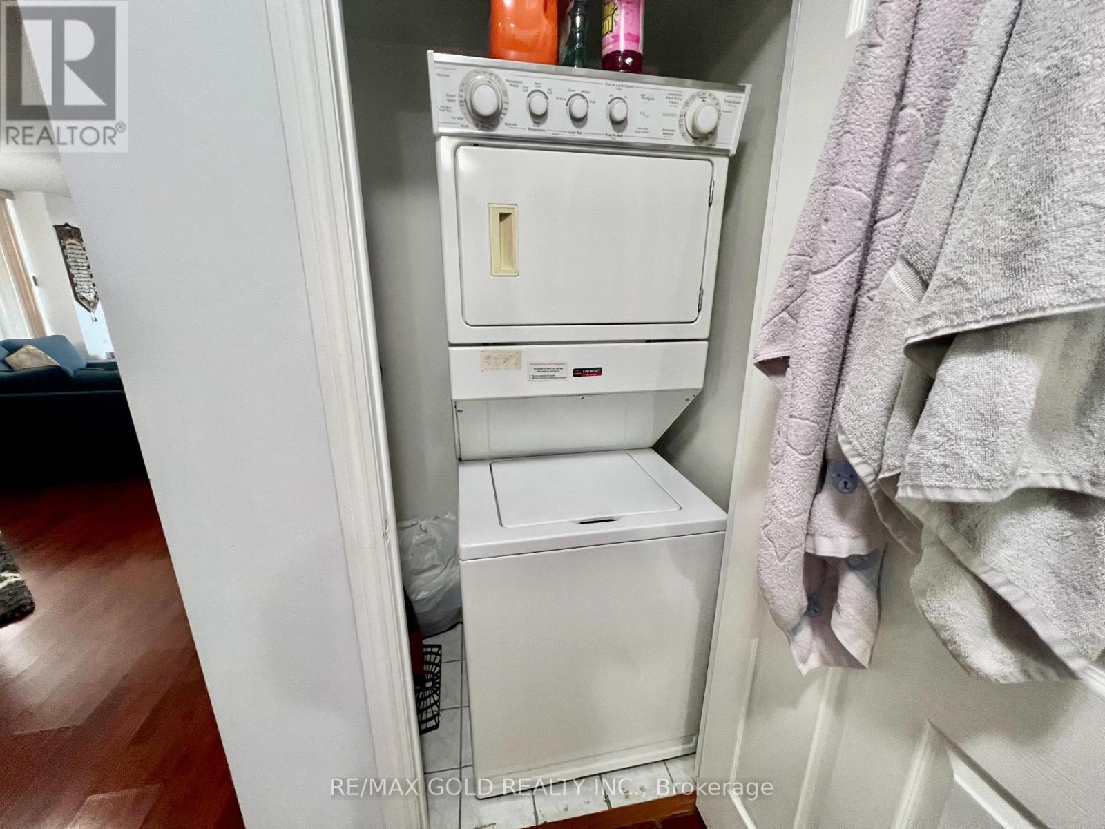 #2207 - 3880 Duke Of York Boulevard, Mississauga, Ontario  L5B 4M7 - Photo 23 - W12462984